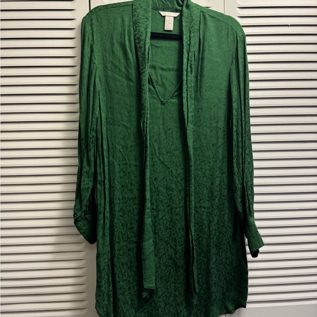 H&M Textured Green Top